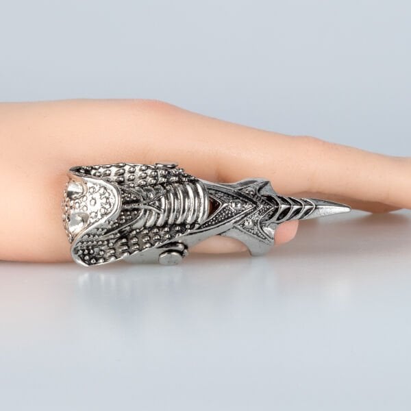 Şovalye Yüzük Güç, Stil ve Mistik Enerji Bir Arada