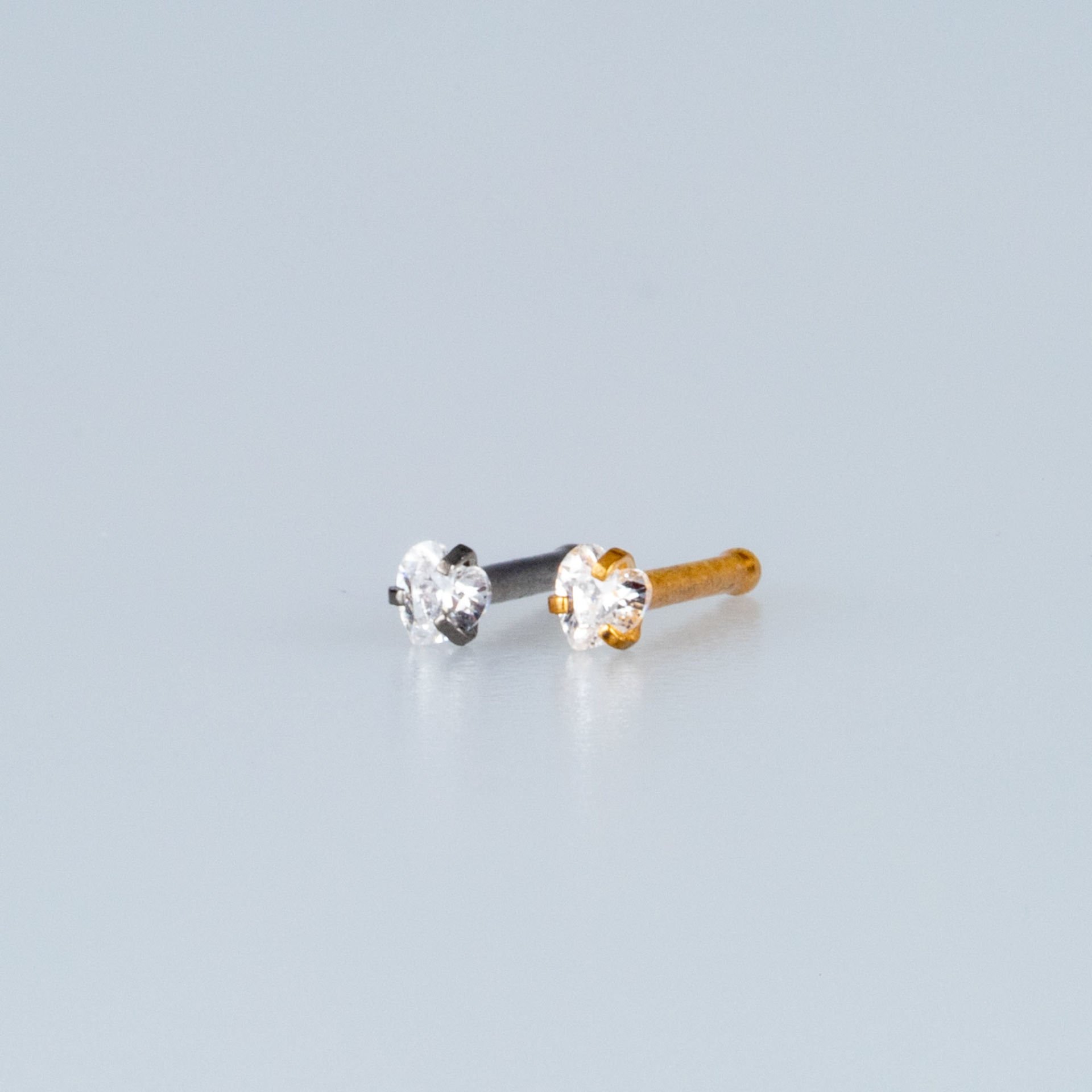 Titanium Nose Ring Heart 2.5mm Stone Thickness 1mm