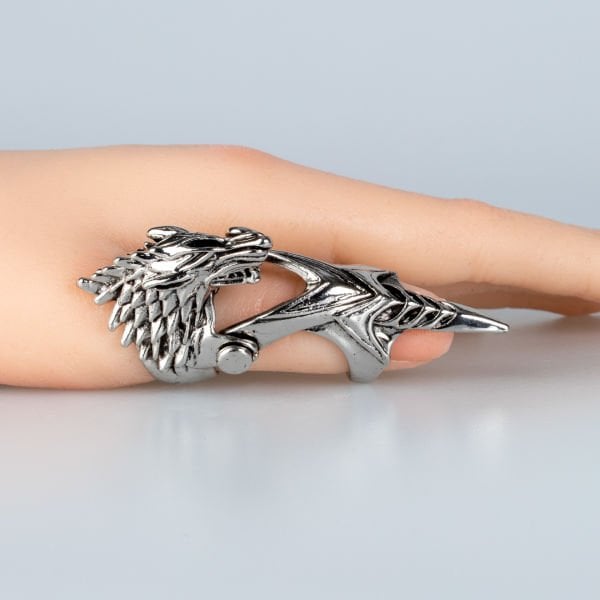 Şovalye Yüzük Güç, Stil ve Mistik Enerji Bir Arada