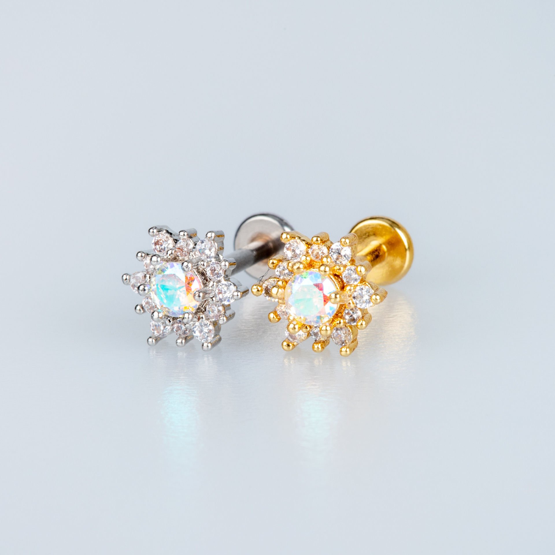 Piercing Tragus Çiçek