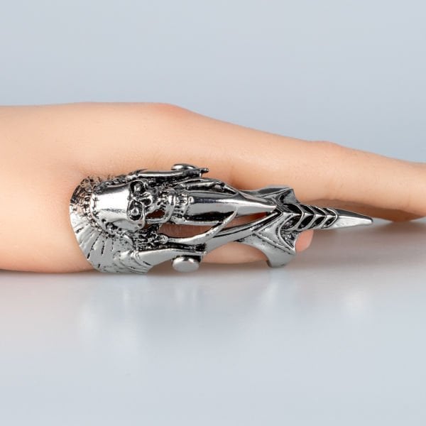 Şovalye Yüzük Güç, Stil ve Mistik Enerji Bir Arada