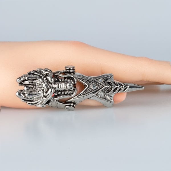 Şovalye Yüzük Güç, Stil ve Mistik Enerji Bir Arada