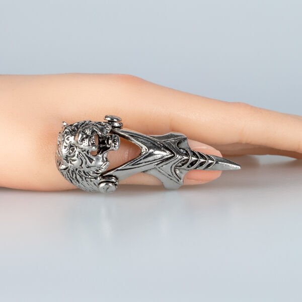 Knight Ring