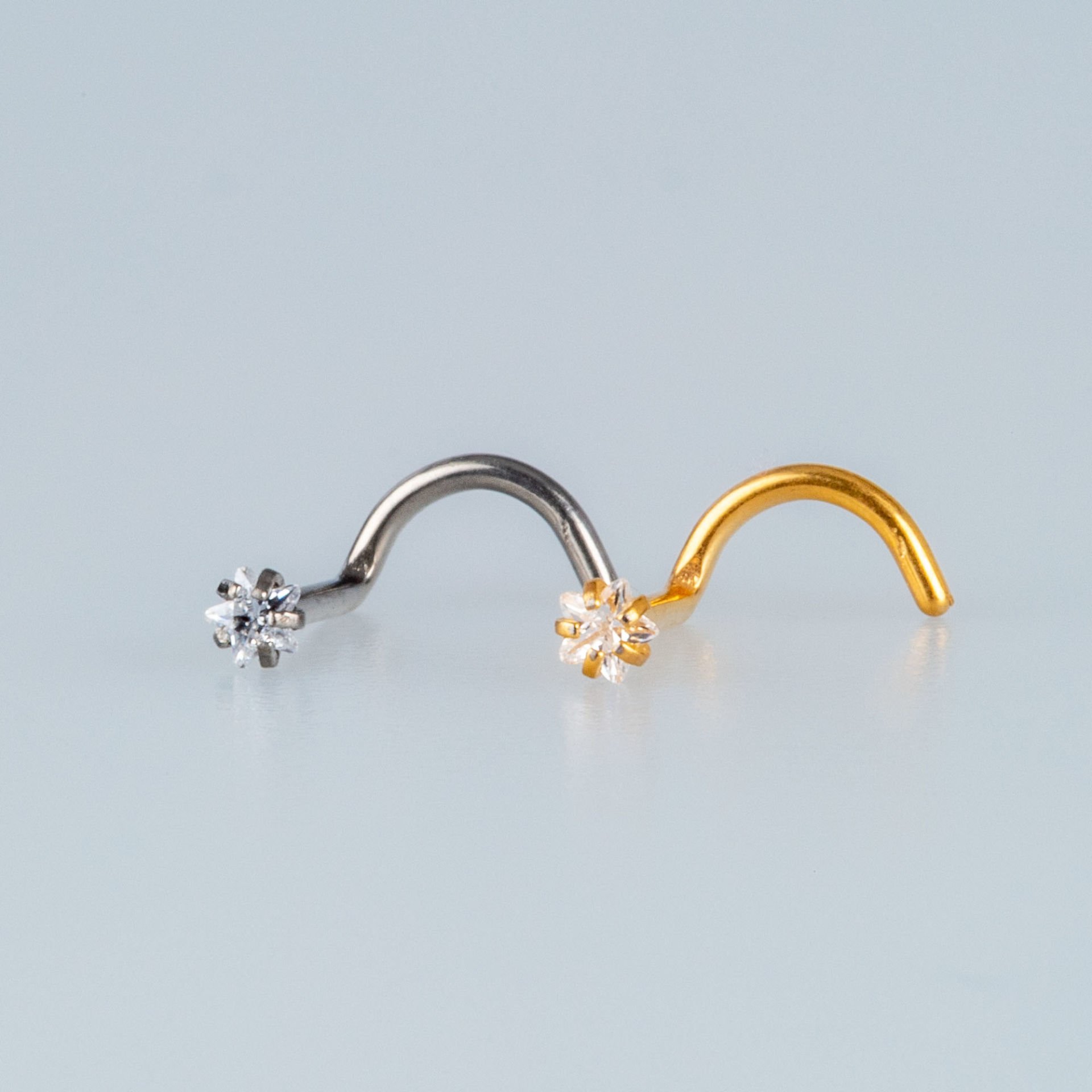 Titanium Nose Ring Star 2.5mm Stone Thickness 1mm