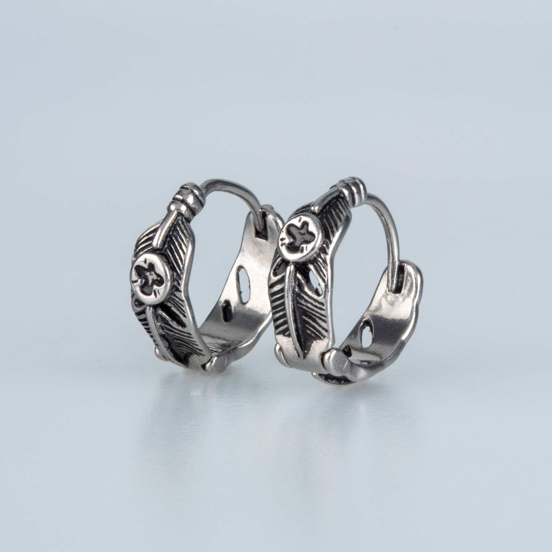 Steel Earring Gothic - Double Leaf