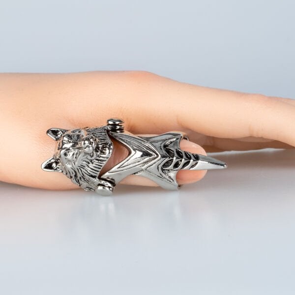 Şovalye Yüzük Güç, Stil ve Mistik Enerji Bir Arada