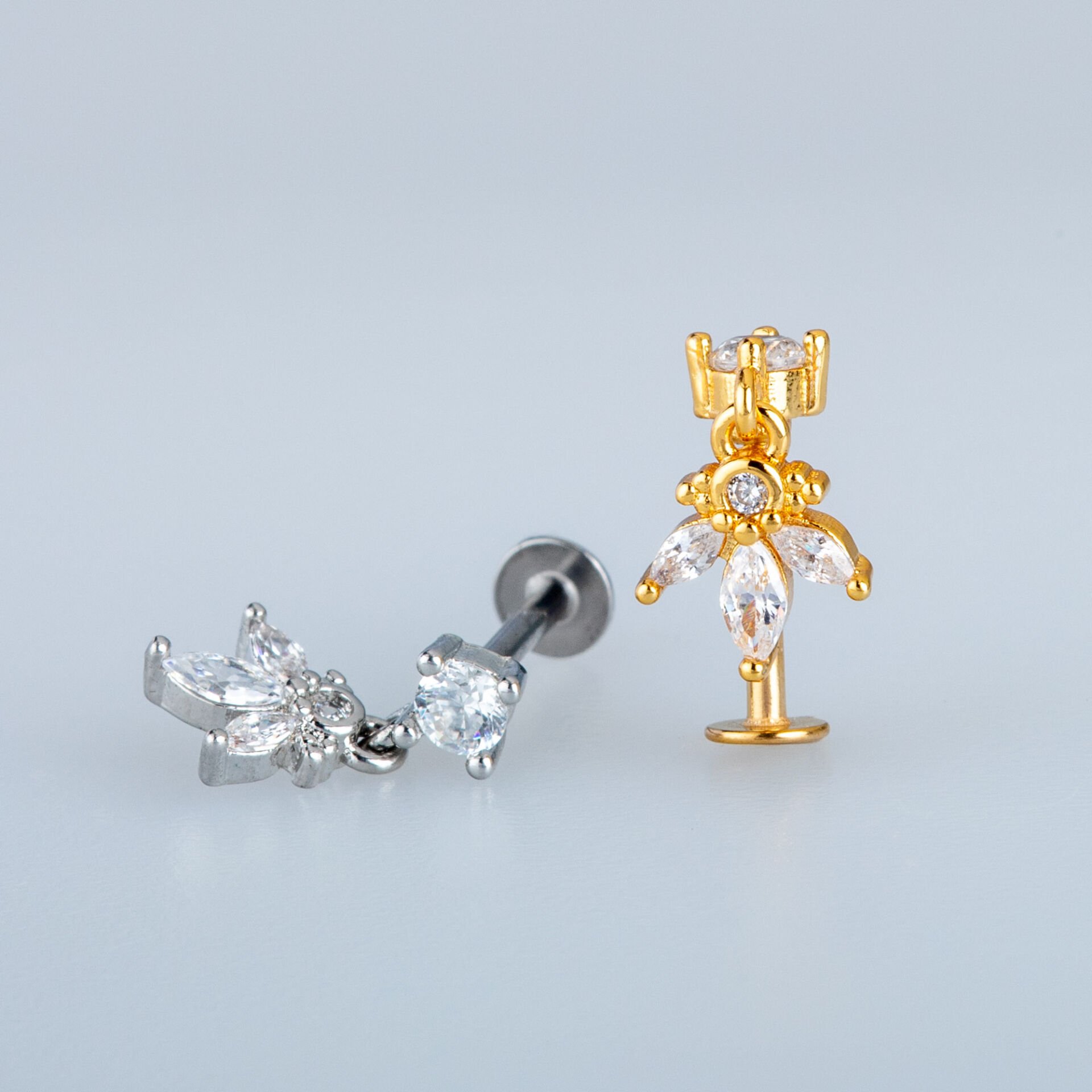 Piercing Tragus Helix Lotus Beyaz