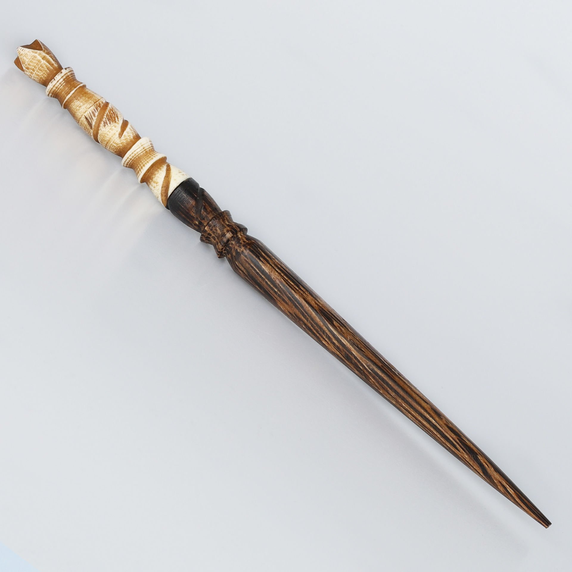 Mace Pen