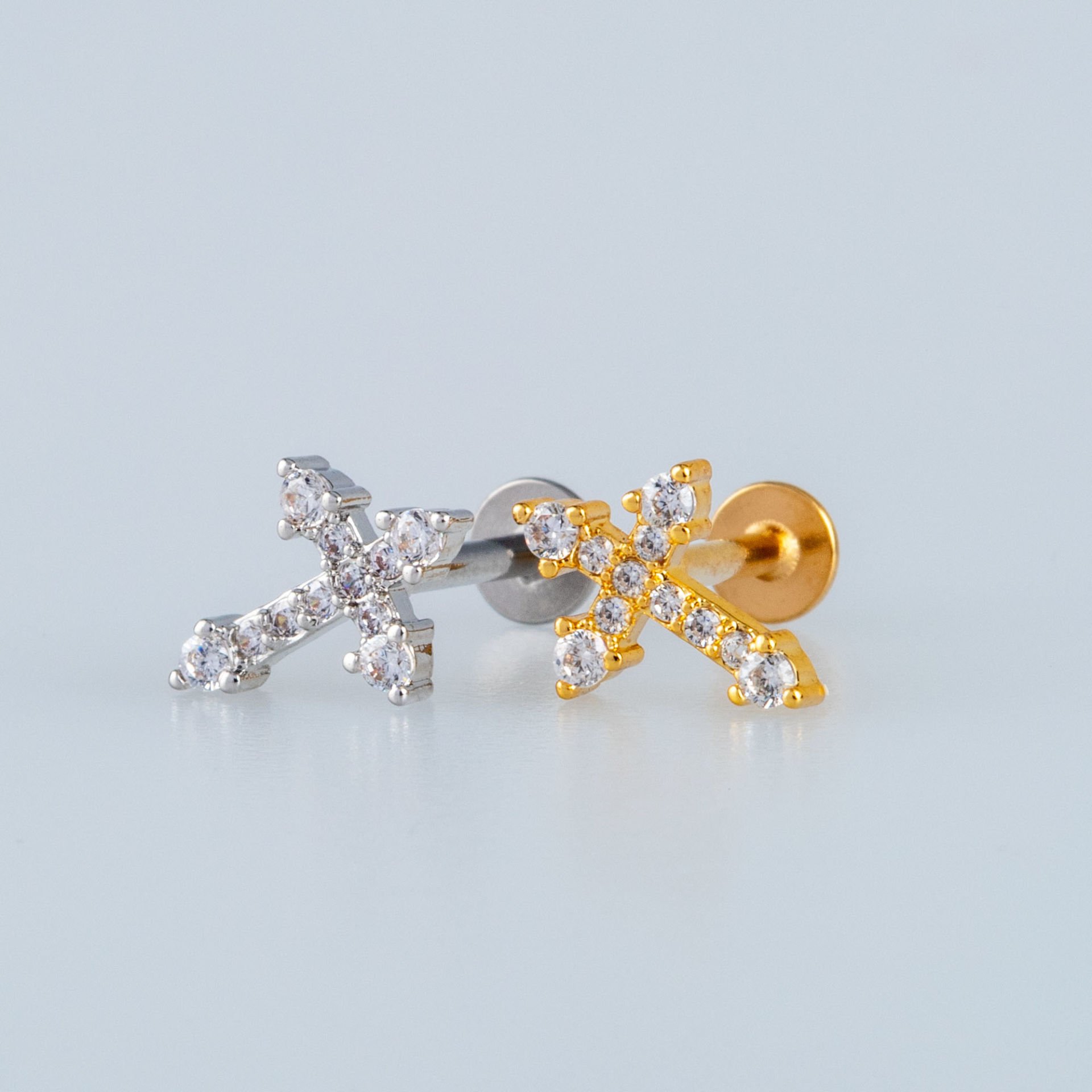 Piercing Tragus Haç