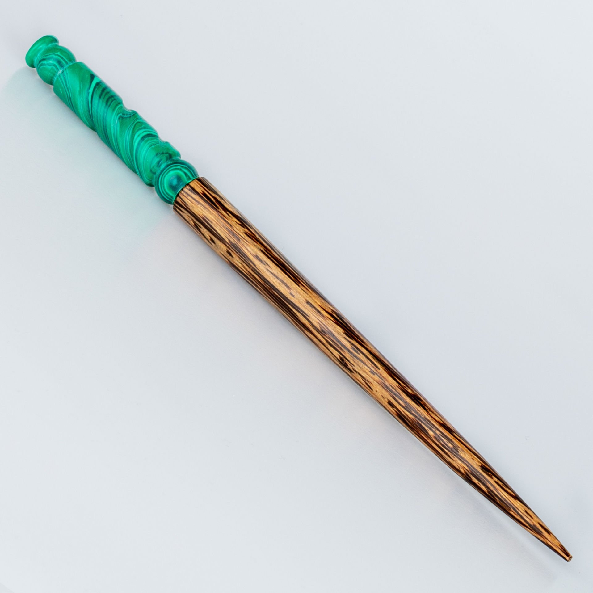 Mace Pen