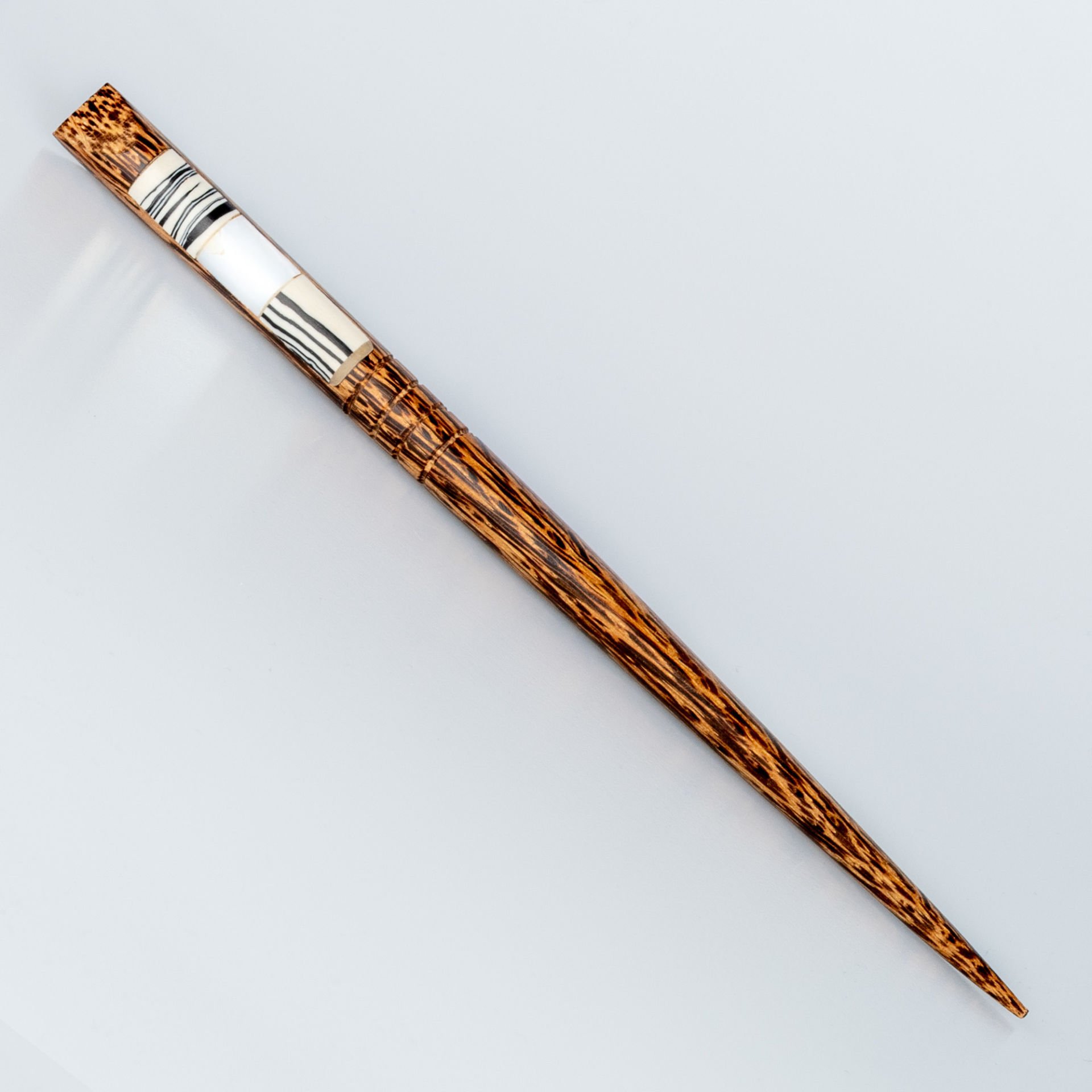 Mace Pen