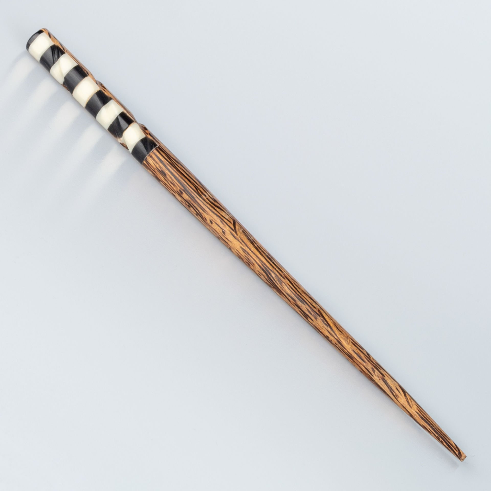 Mace Pen