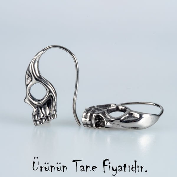 قرط أذن من الفولاذ على شكل جمجمة قوطية - قطعة واحدة