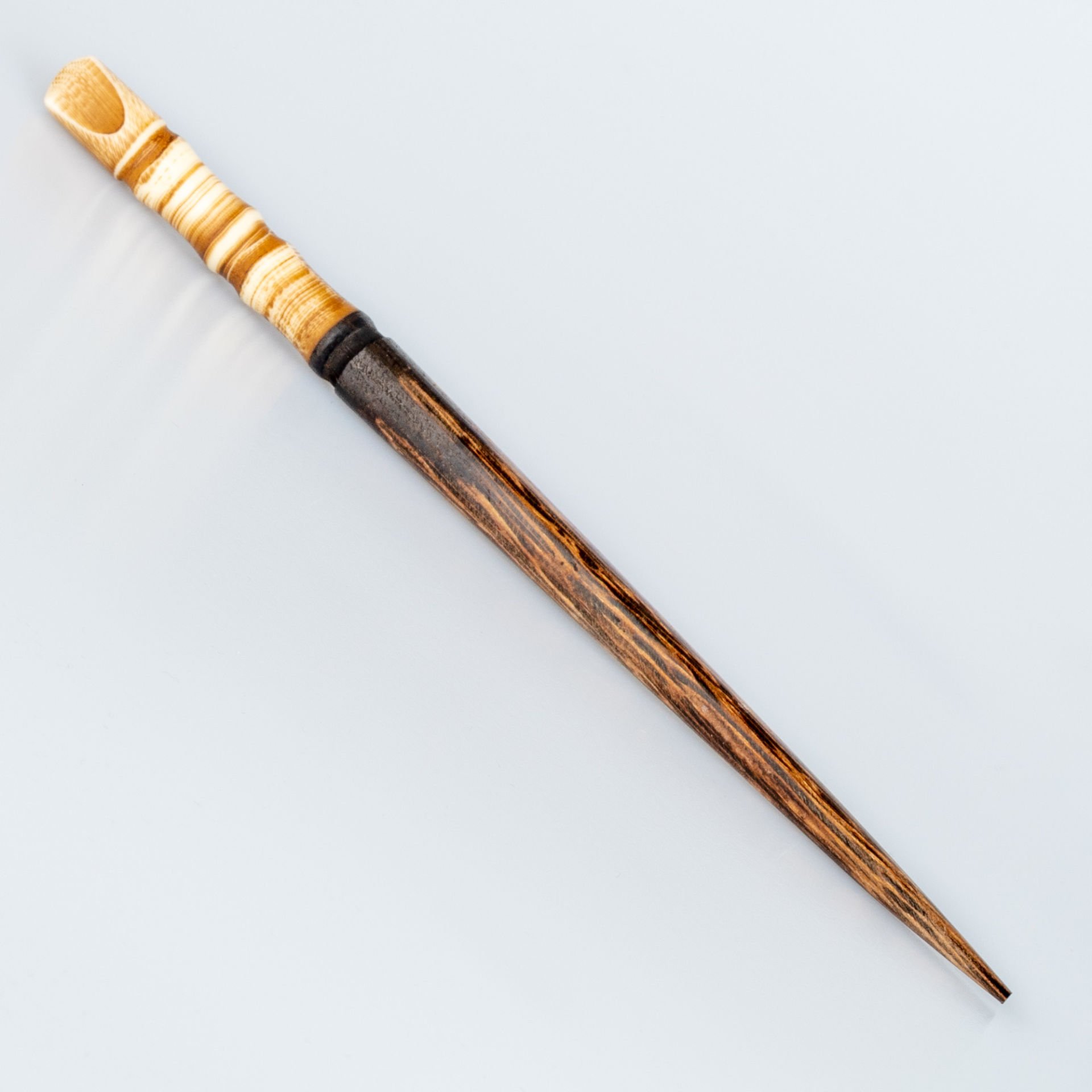 Mace Pen