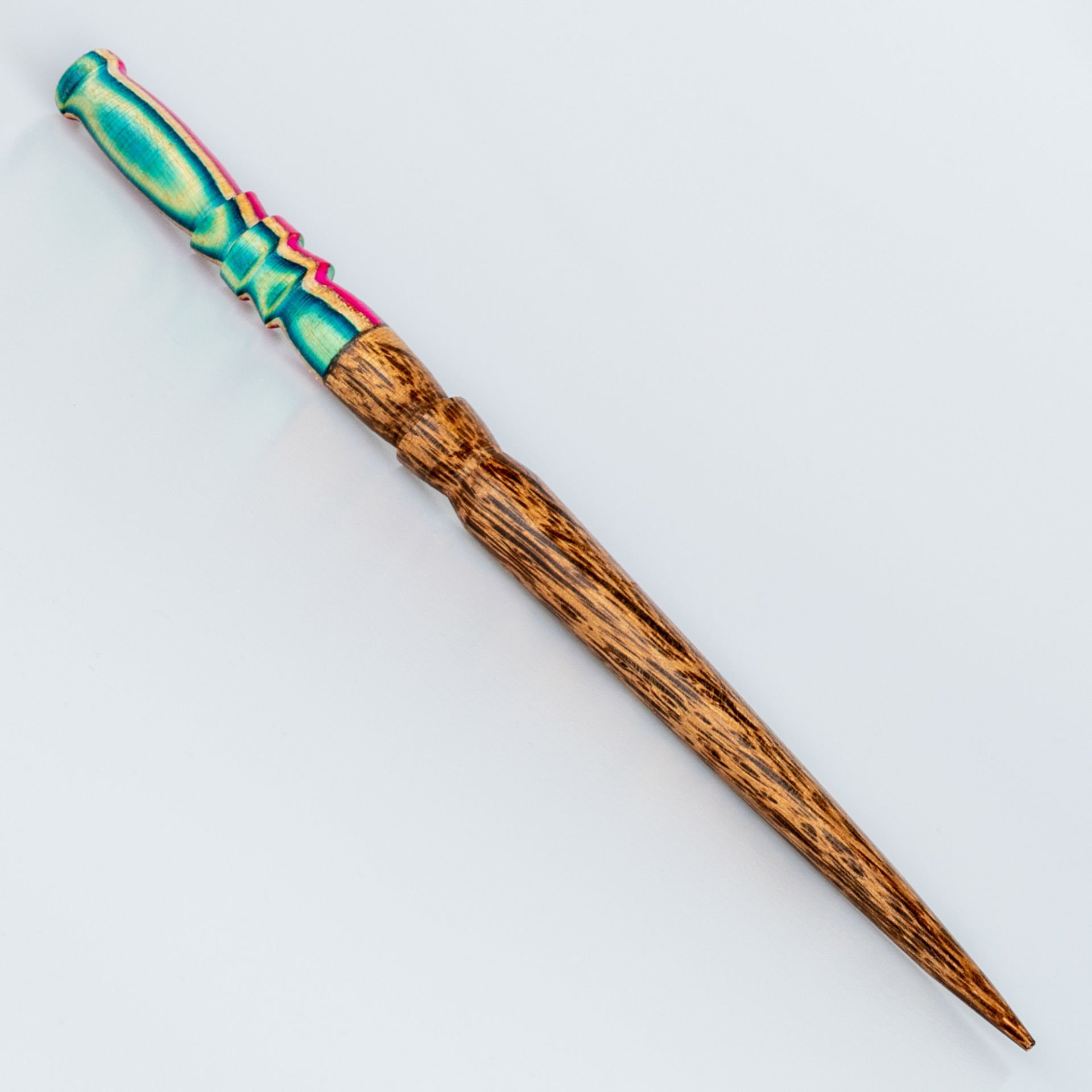 Mace Pen