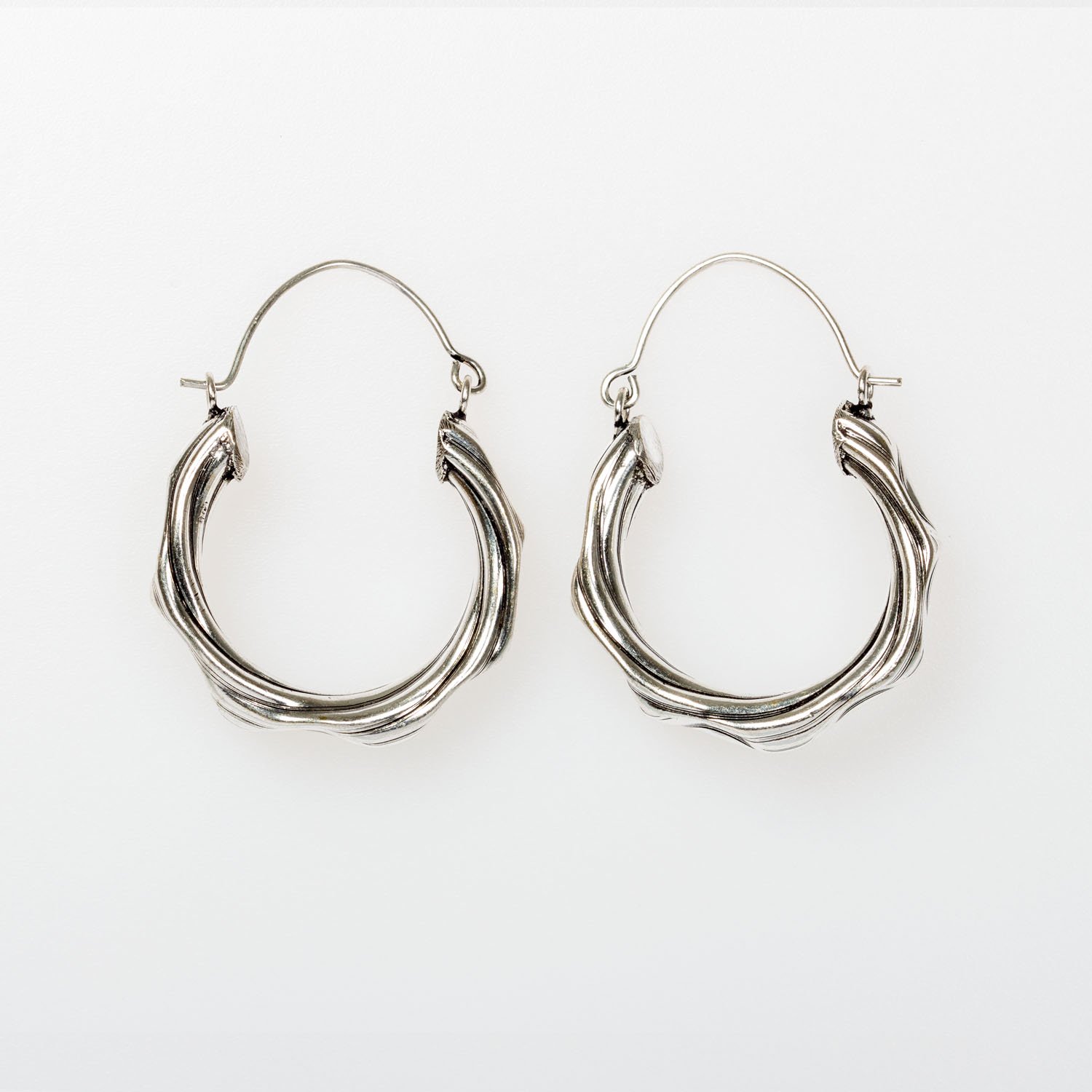 الأقراط الحلقية اللون 1