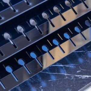 Duvara Monte Göbek Piercing Dolabı – Kapaklı & Kapaksız Seçenekli 50x50cm