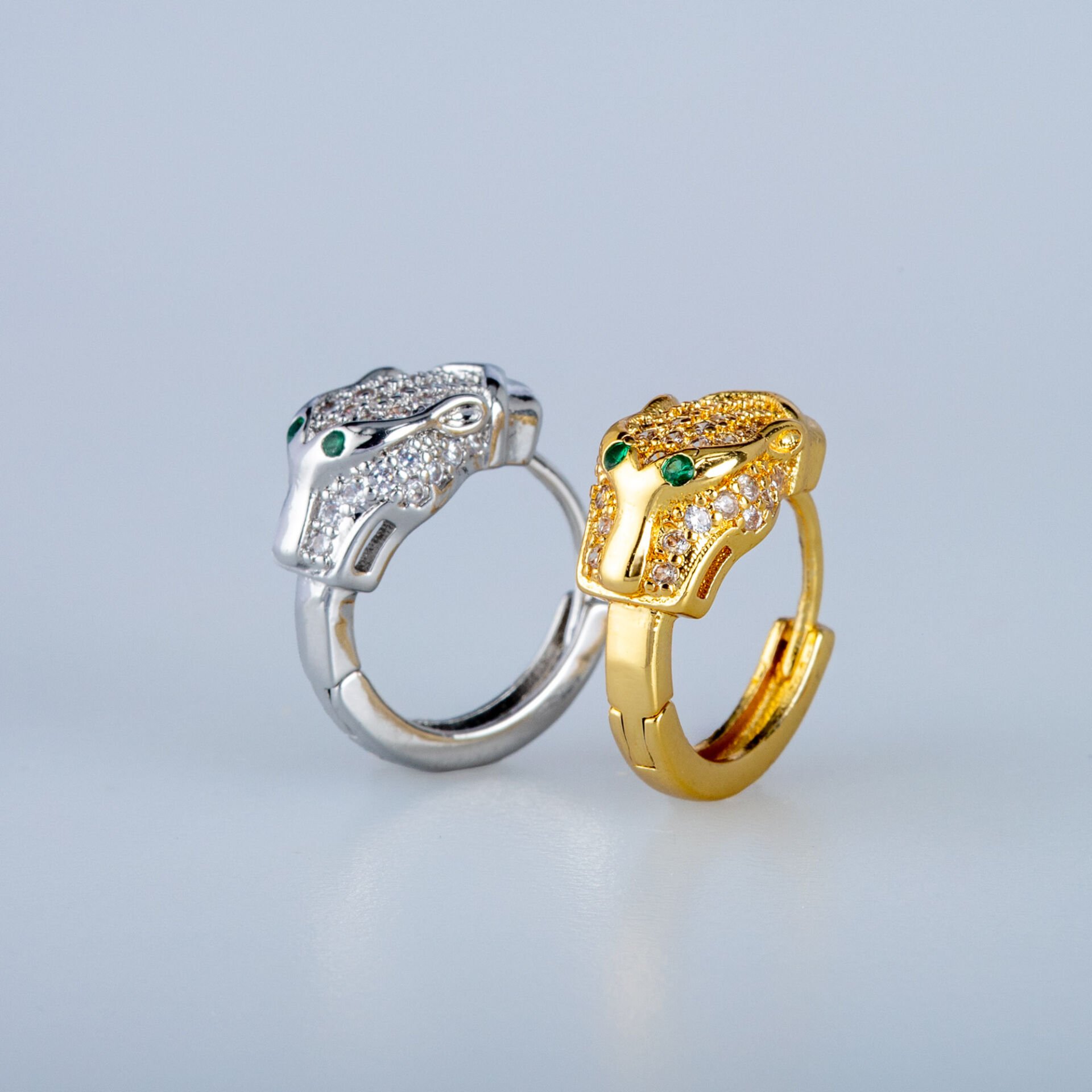 Piercing Rook Halka Kaplan