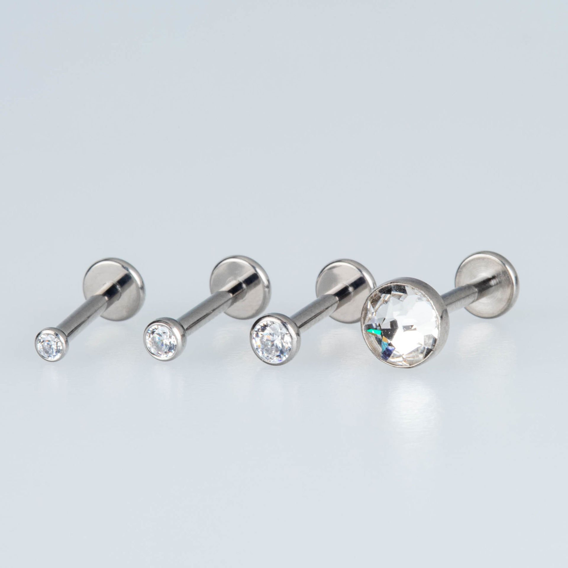 Piercing Titanyum Labret Taş Boyu: 5mm