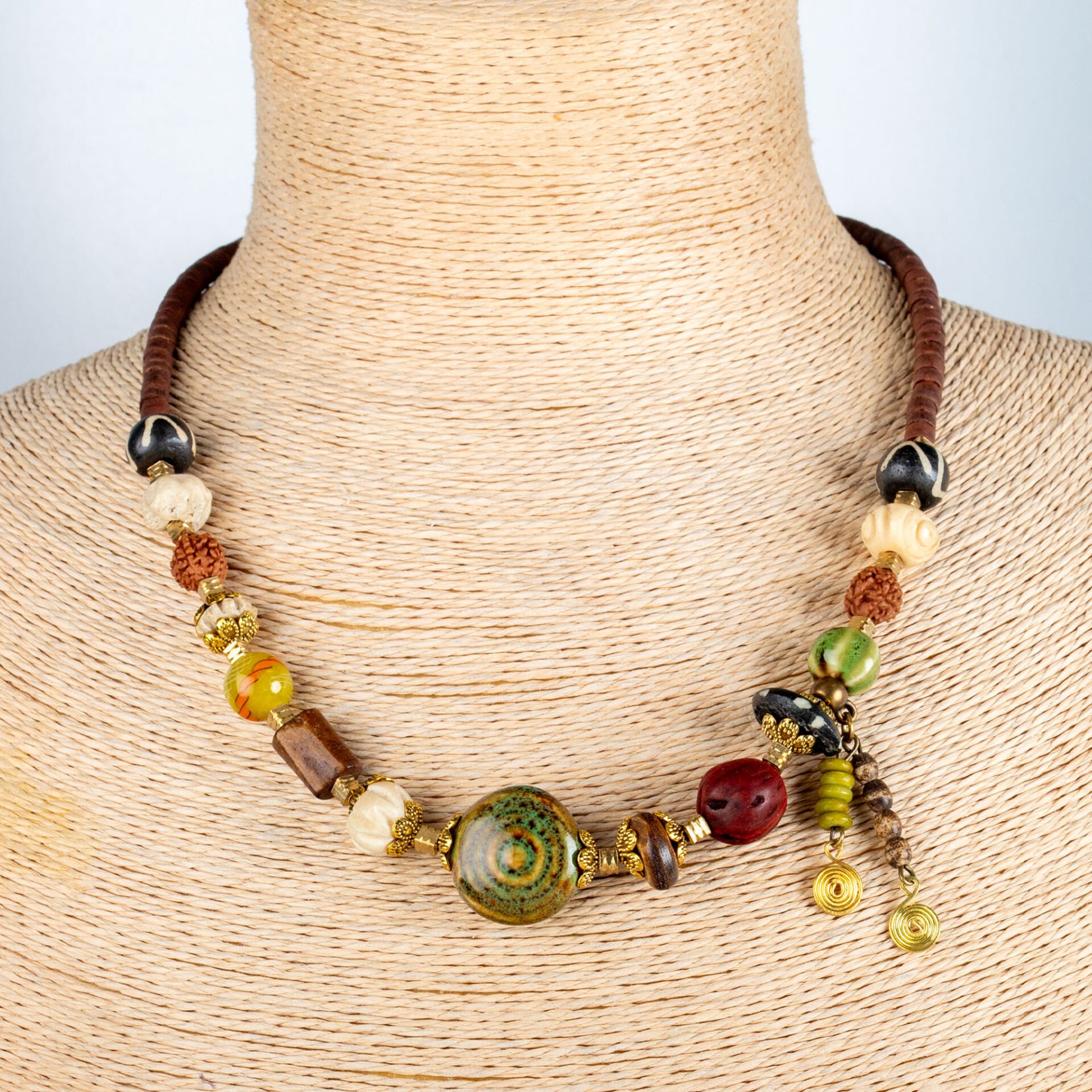 Etnik Doğal Taş Kolye