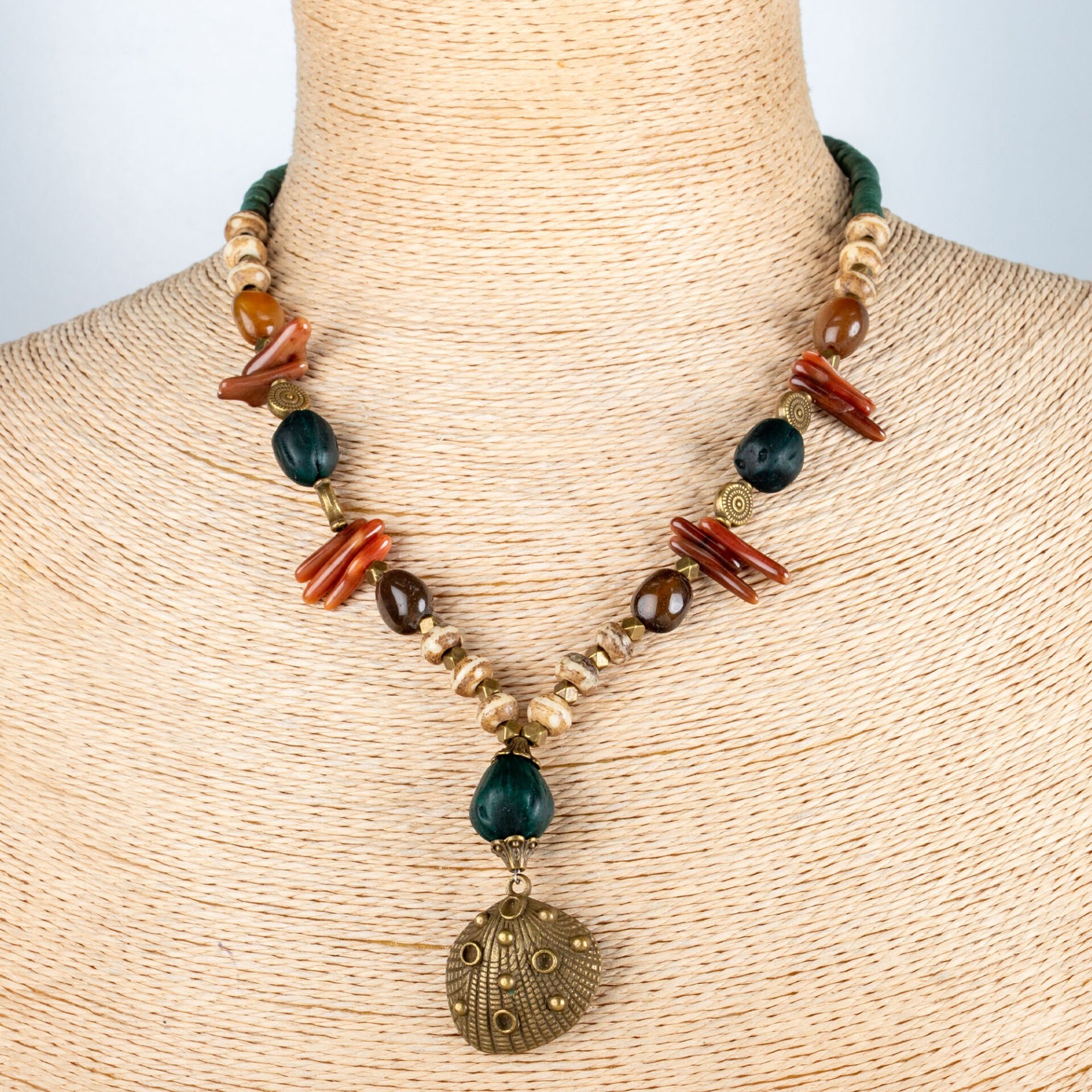 Etnik Doğal Taş Kolye