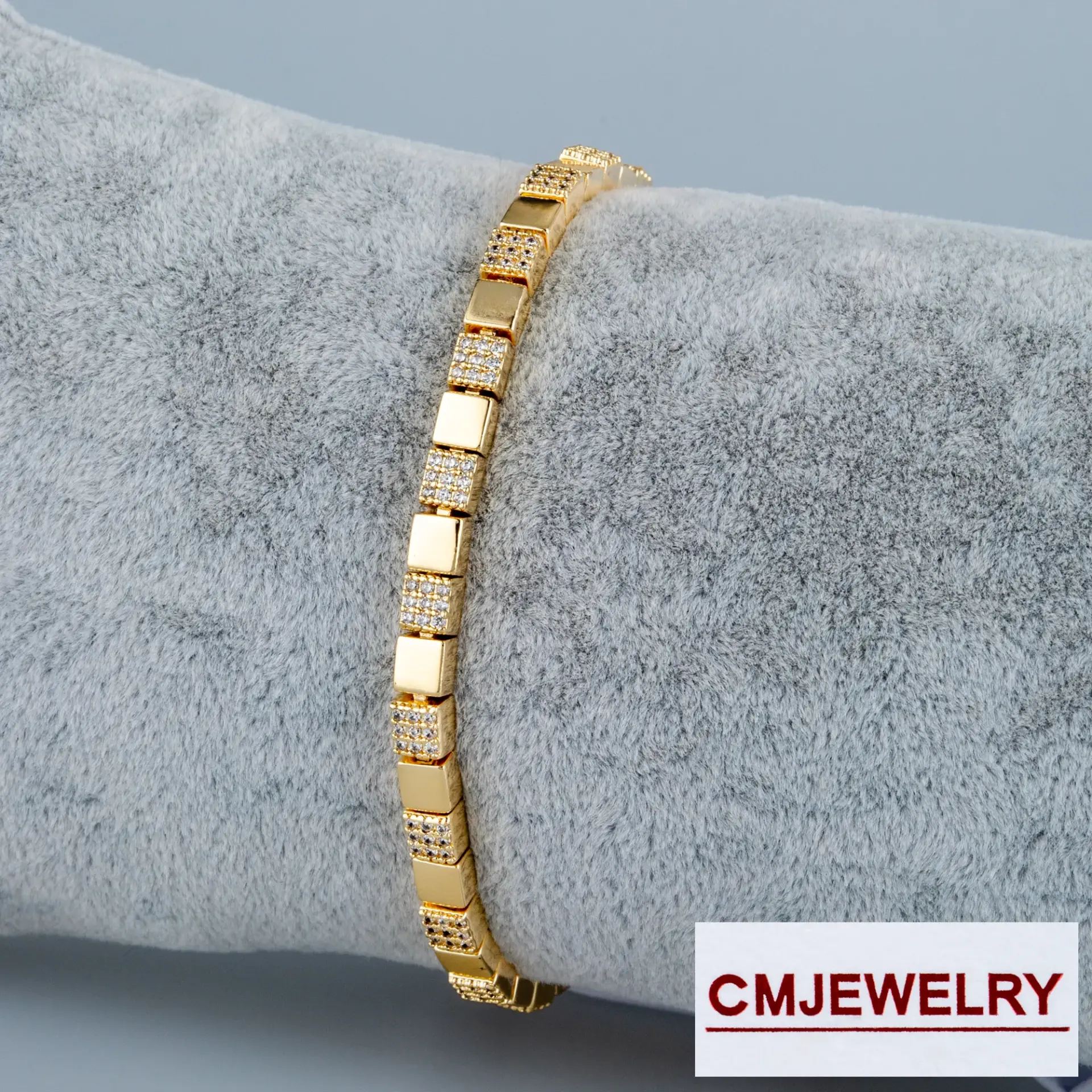 CM Jewelry 14K Zincir Taşlı Küp Bileklik