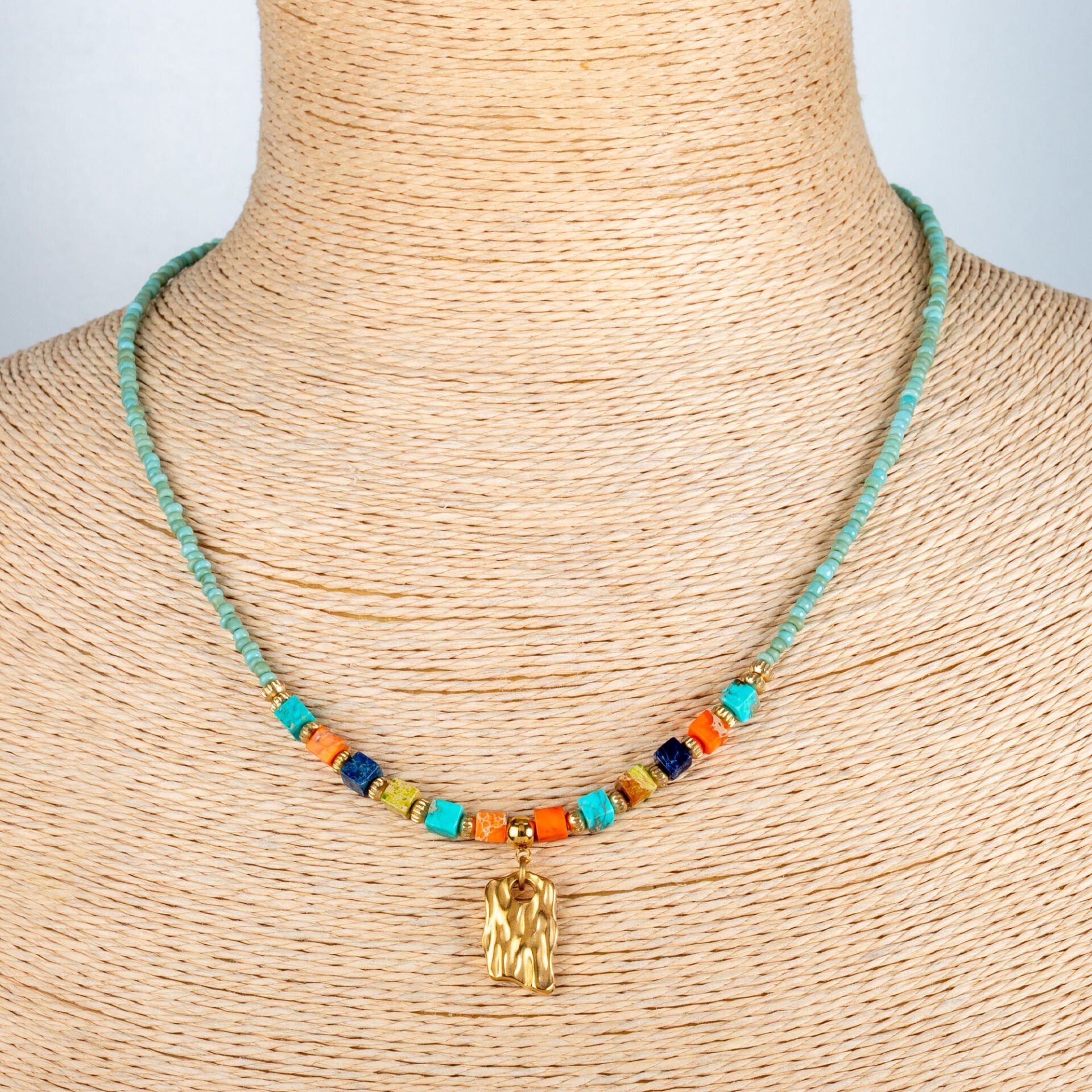 Etnik Çelik Doğal Taş Kolye