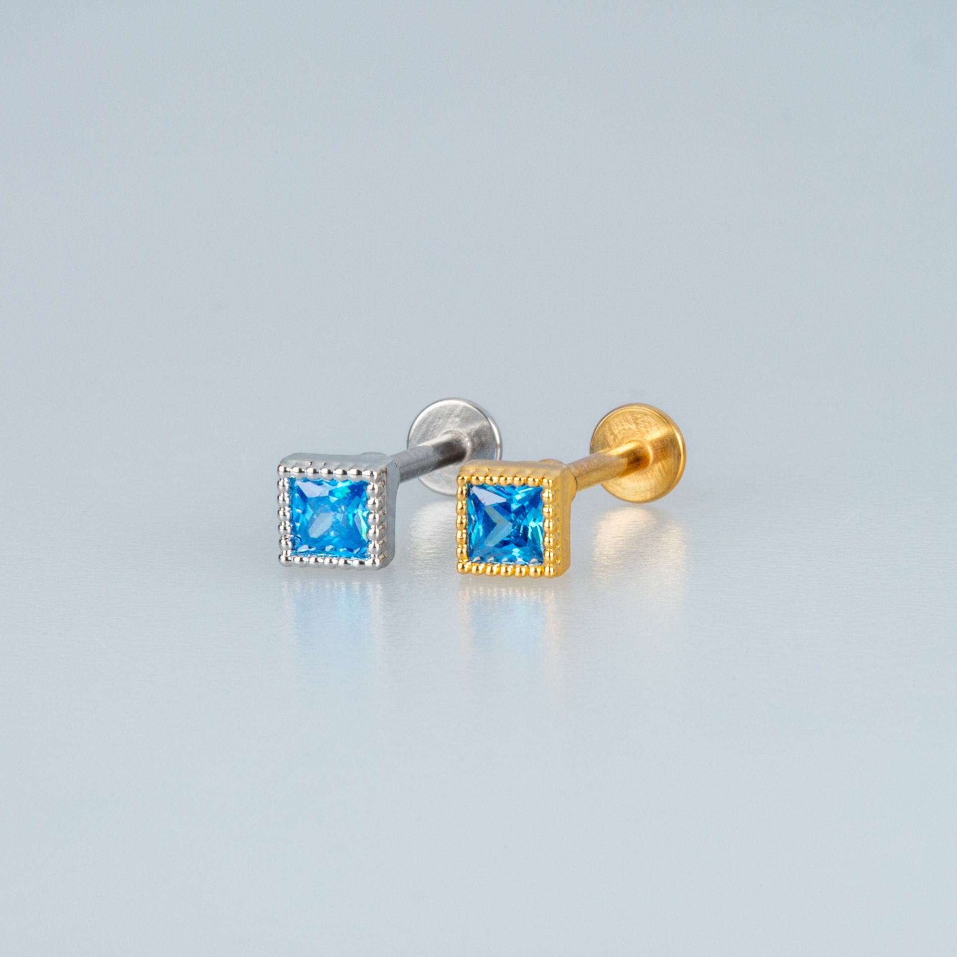 Piercing Tragus Kare Taş