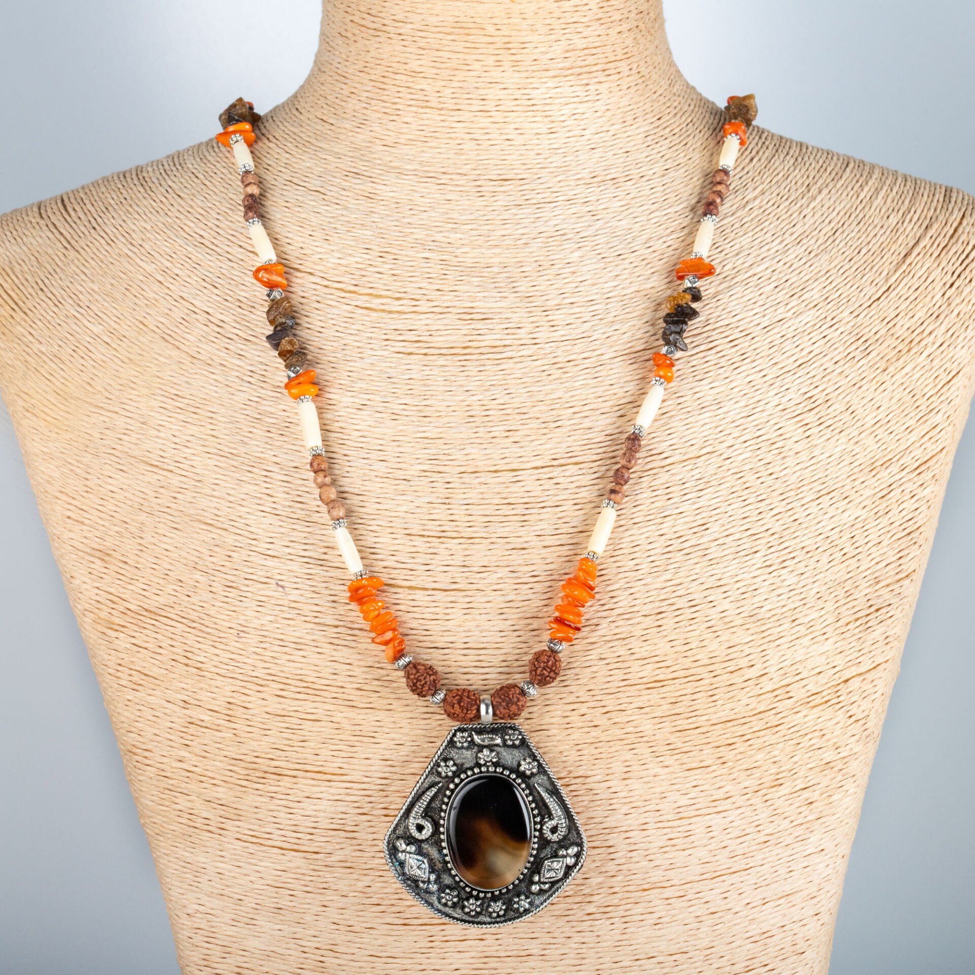 Etnik Doğal Taş Kolye