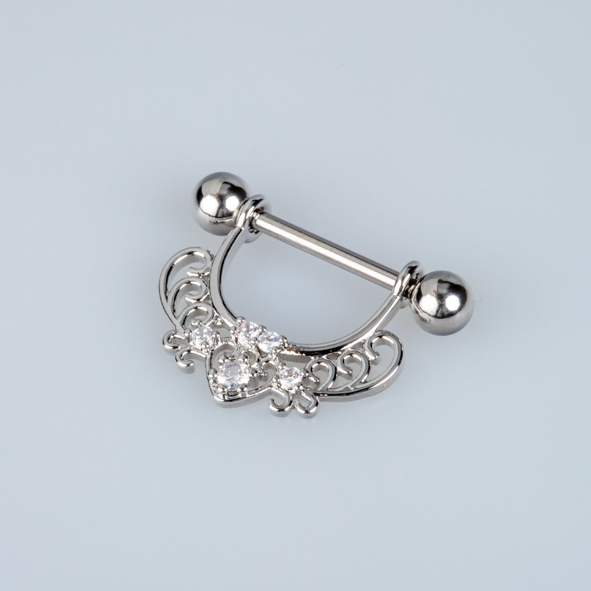 Piercing Göğüs
