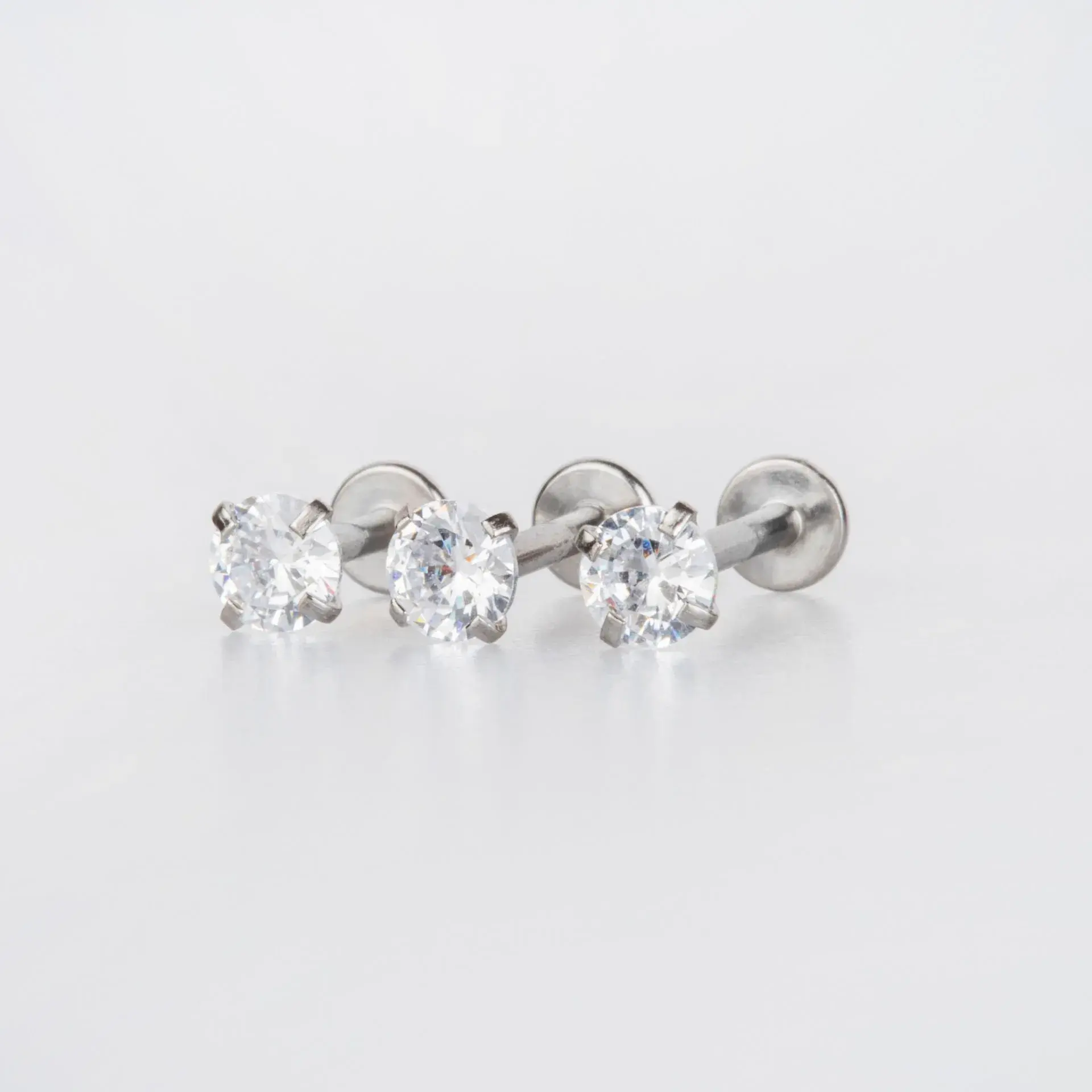 Piercing Labret 4mm Yuvarlak Taş Boy: 1.2x6x4mm