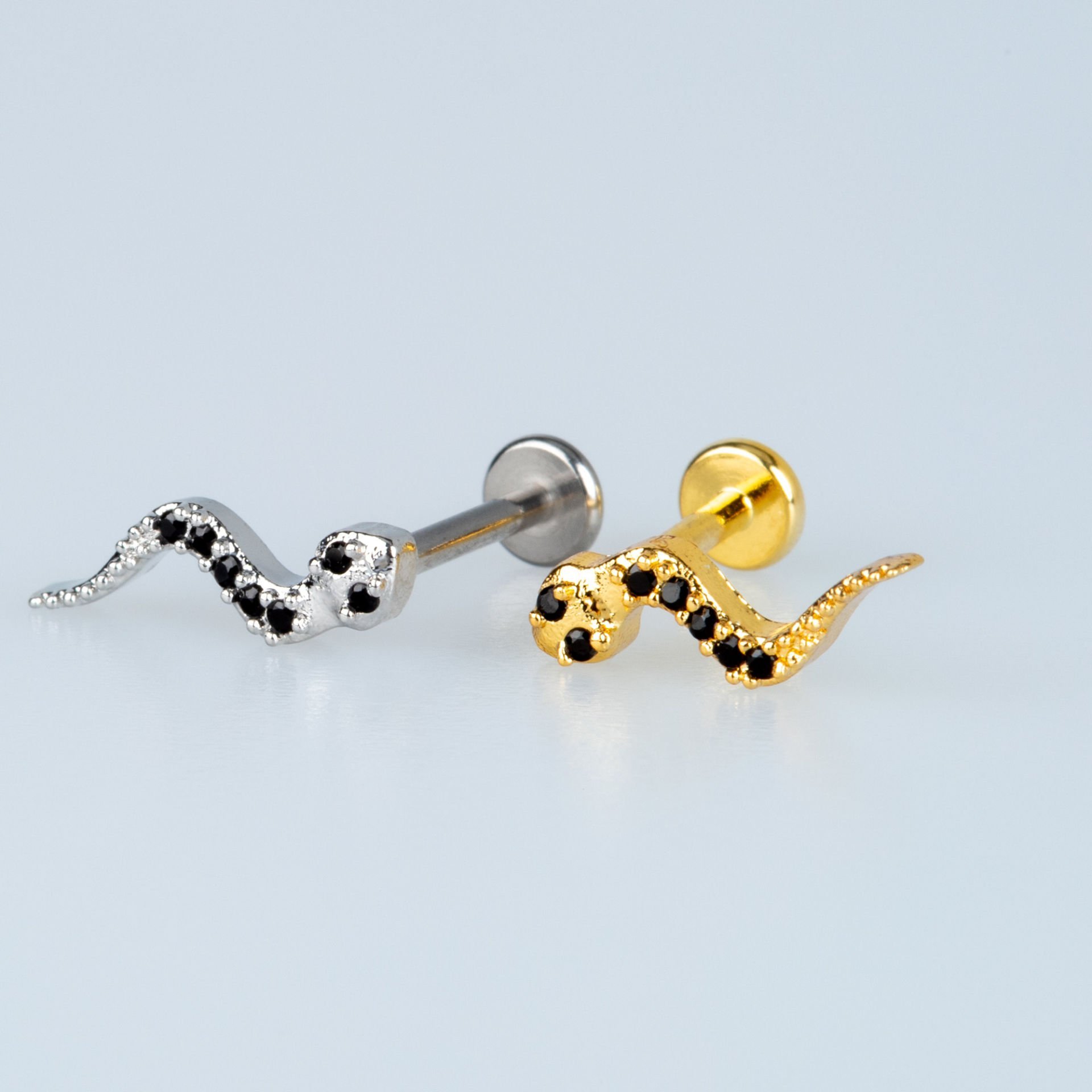 Piercing Tragus Yılan