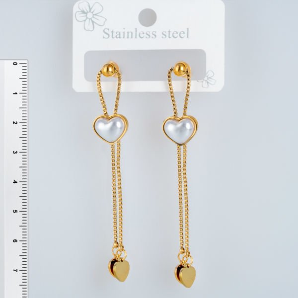 قرط من الفولاذ على شكل قلب - زوج واحد