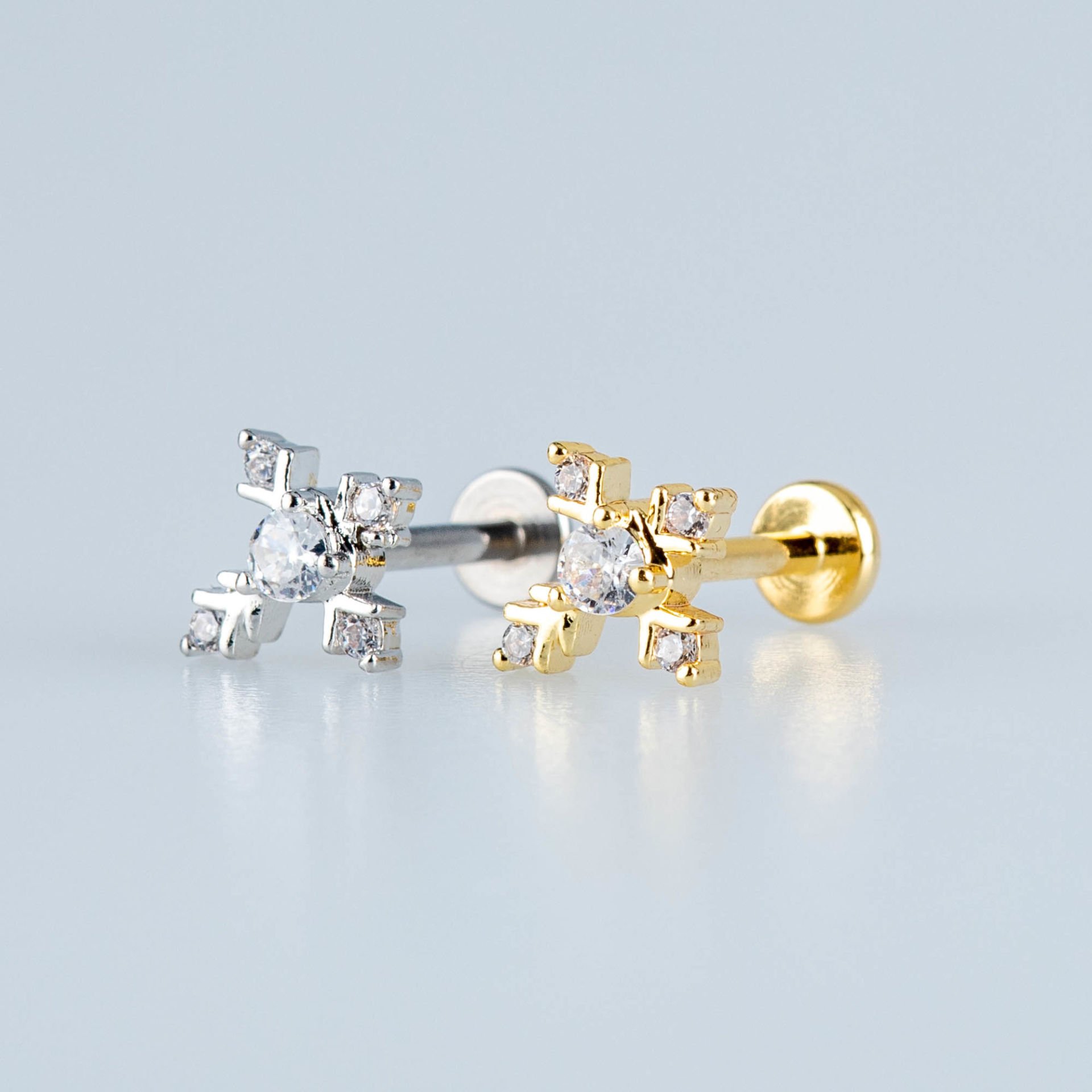 Piercing Tragus Haç