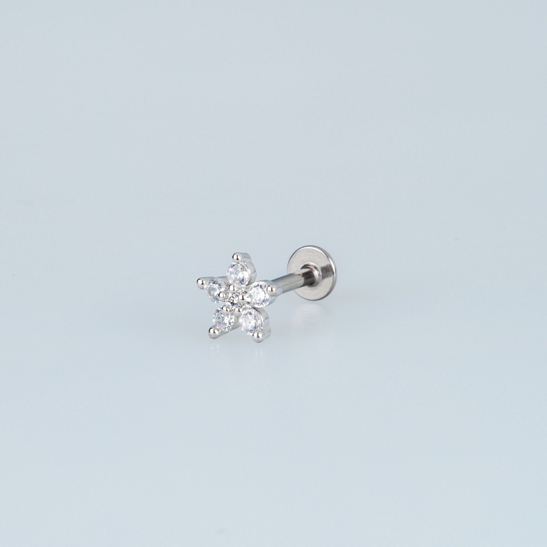 Piercing Tragus Çiçek