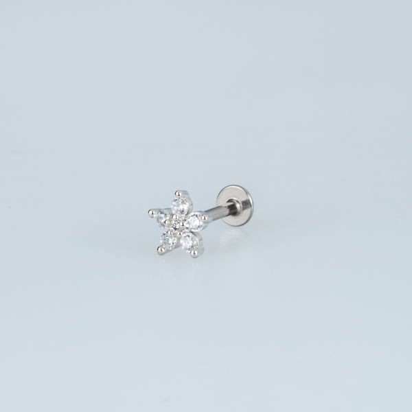 Piercing Tragus Çiçek