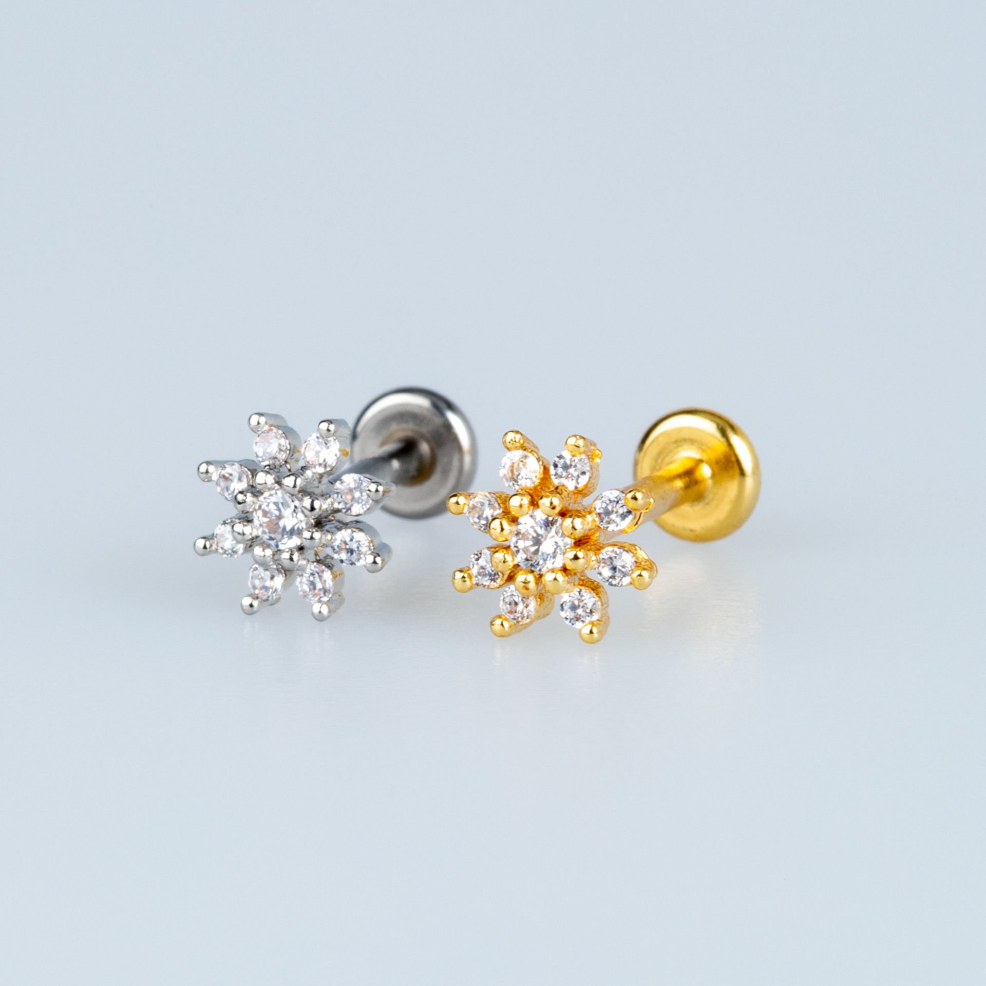 Piercing Tragus Çiçek