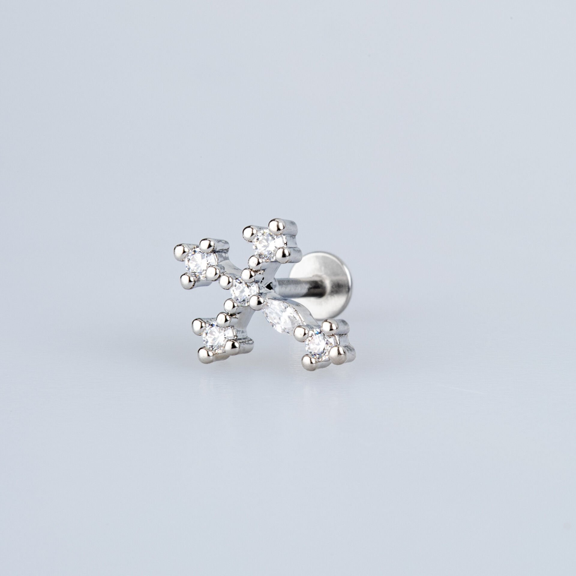 Piercing Tragus Haç