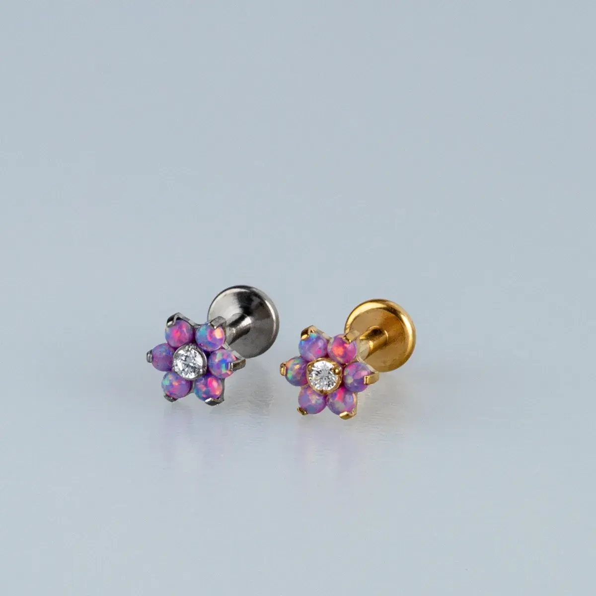 Toptan G23 Titanyum Opal Çiçek Piercing Beyaz 8mm