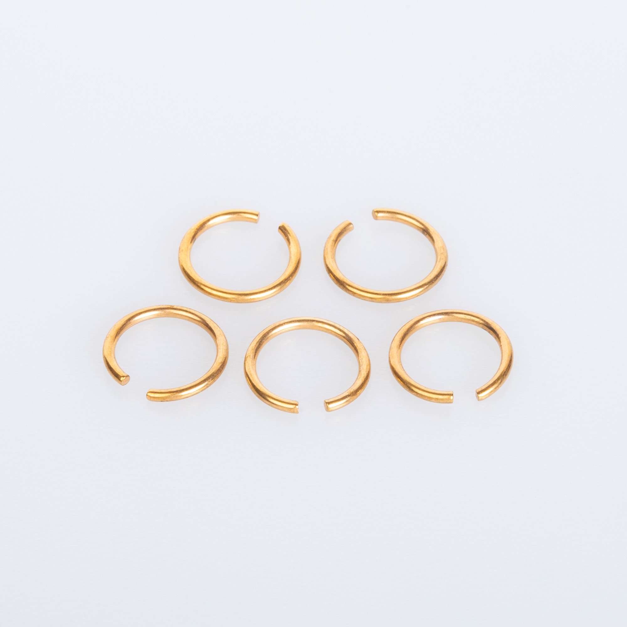 حلقة الأنف 1.2 مم القطر: 8 مم