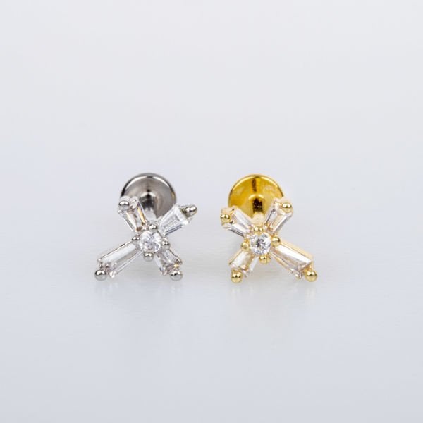Piercing Tragus Haç