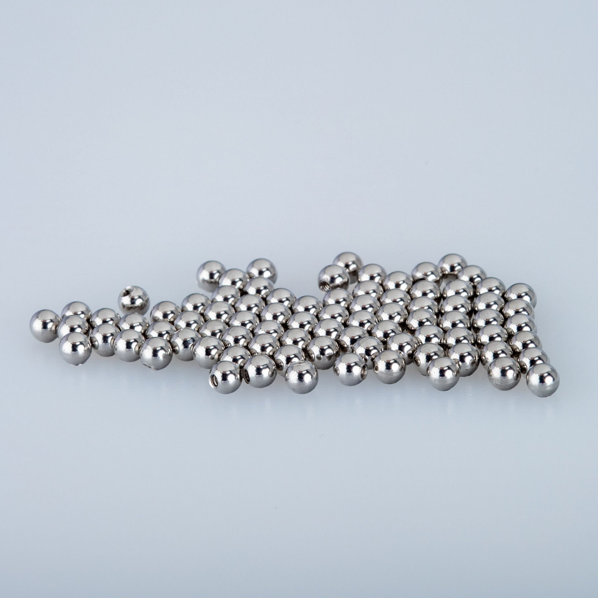 Piercing Çelik 316L 3mm Top 1 paket 100 Adet