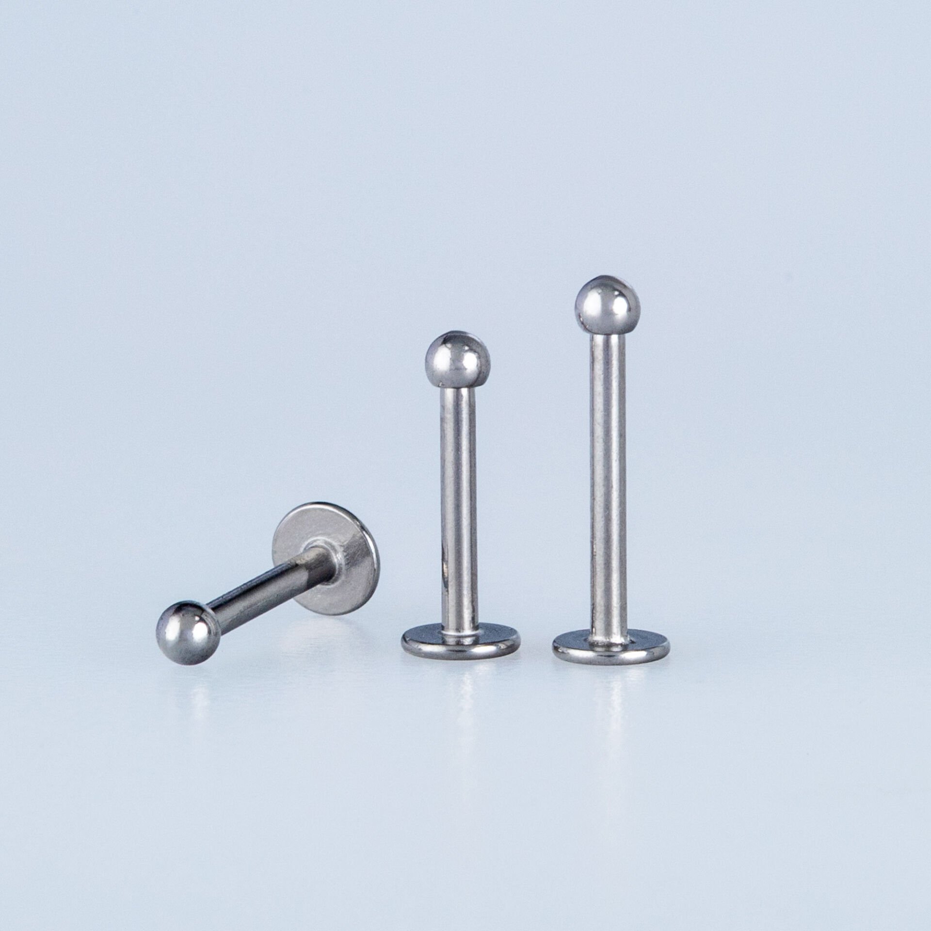 Toptan Piercing Labret 2mm Top İlk Delim Silver