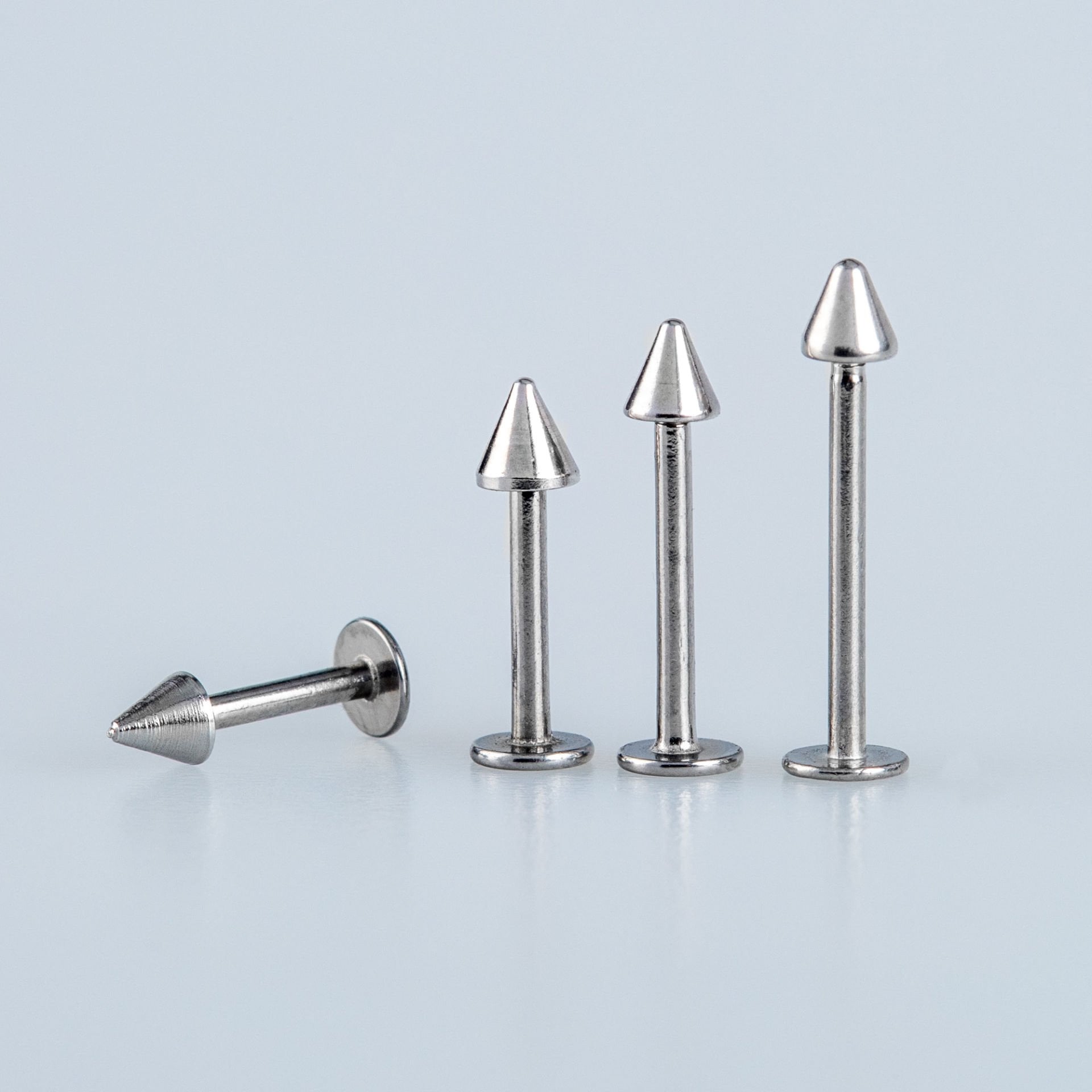 Toptan 316L Çelik Piercing Labret 3mm Spike İlk Delim Silver Bar Boyu: 6mm