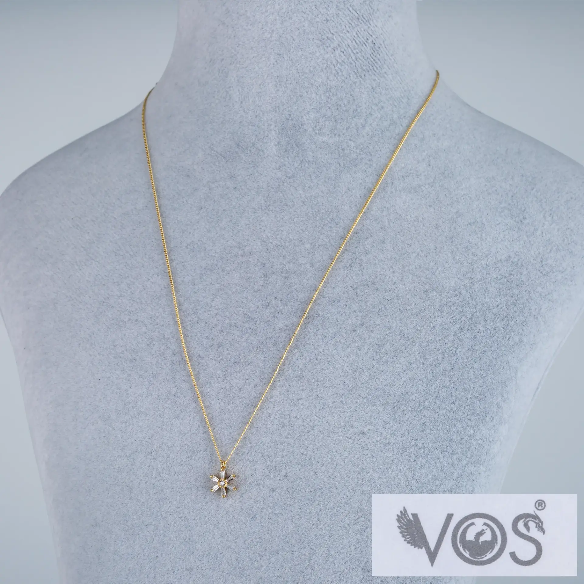 Vos Jewelry 14K Çiçek Figürlü Taşlı Kolye