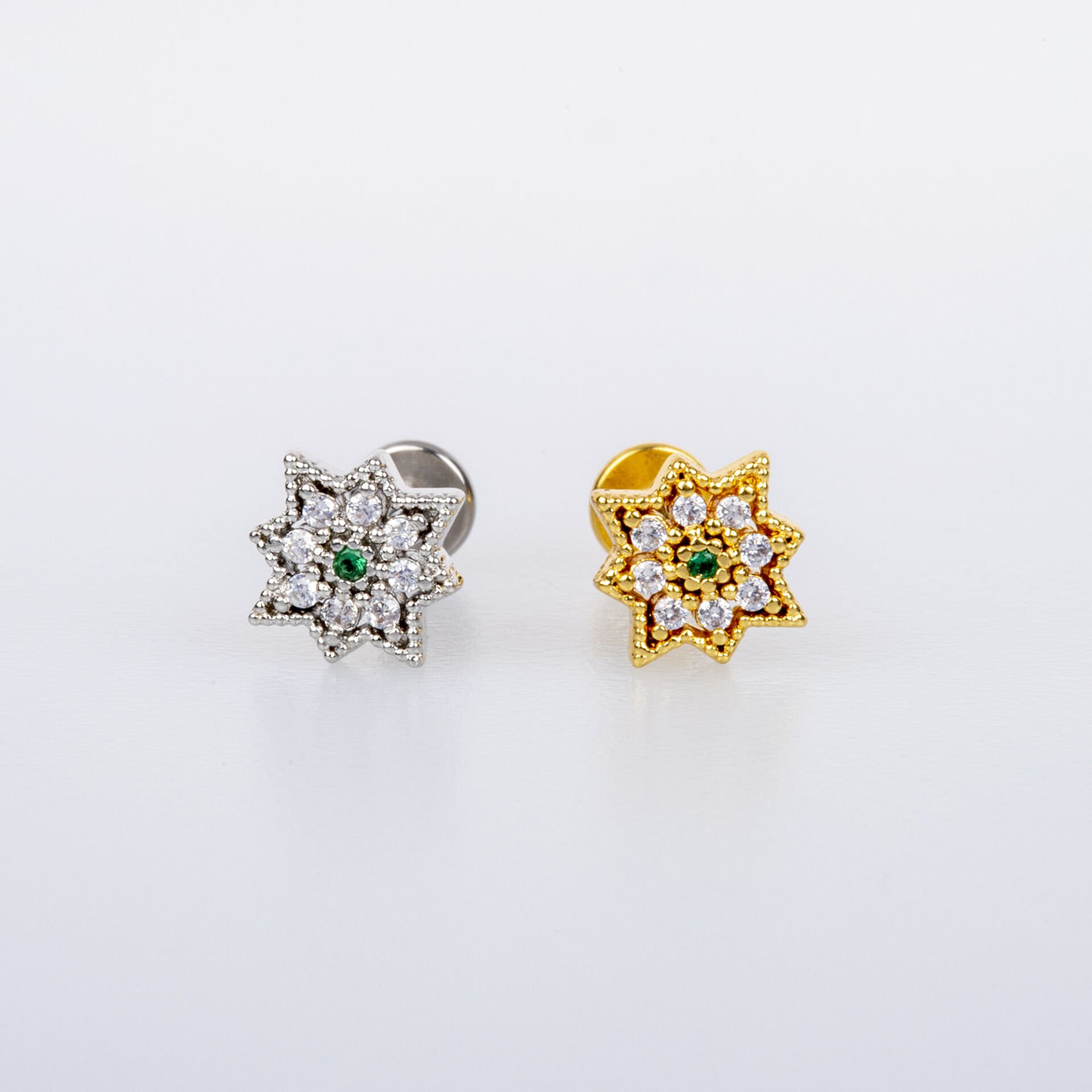 Piercing Tragus Çiçek
