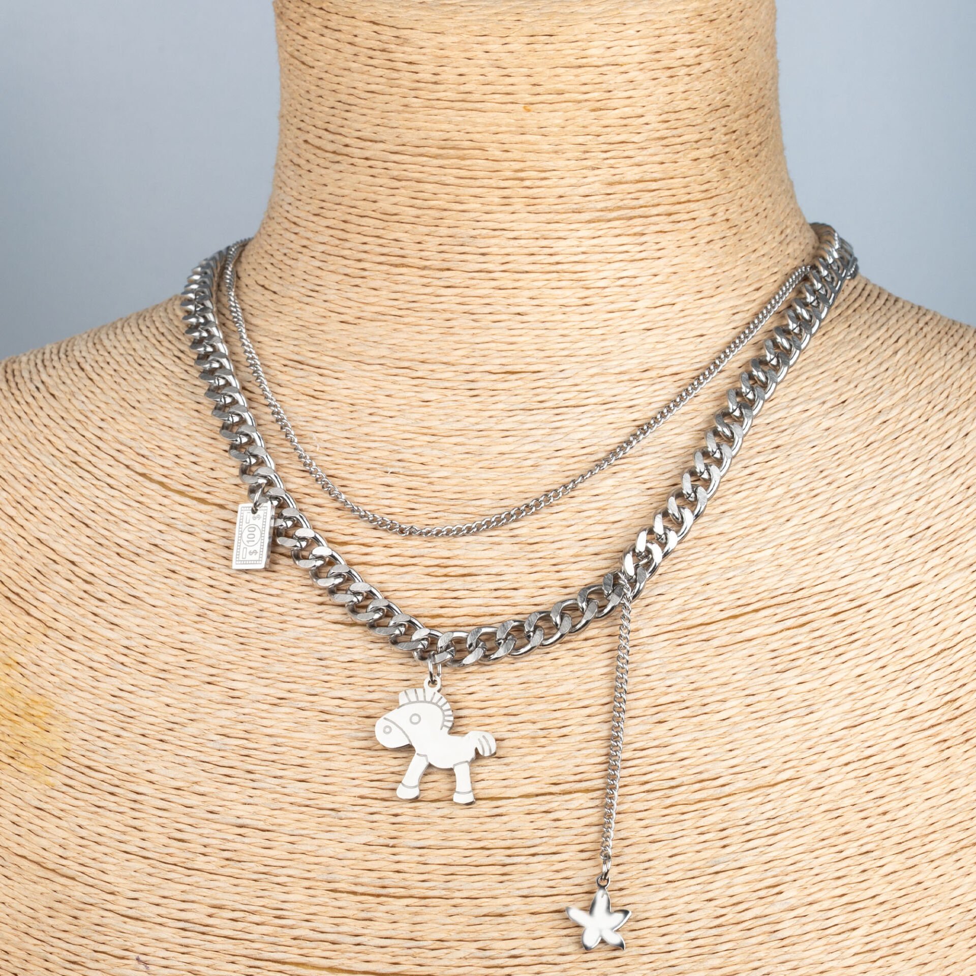 Çelik Zincir Kolye At $