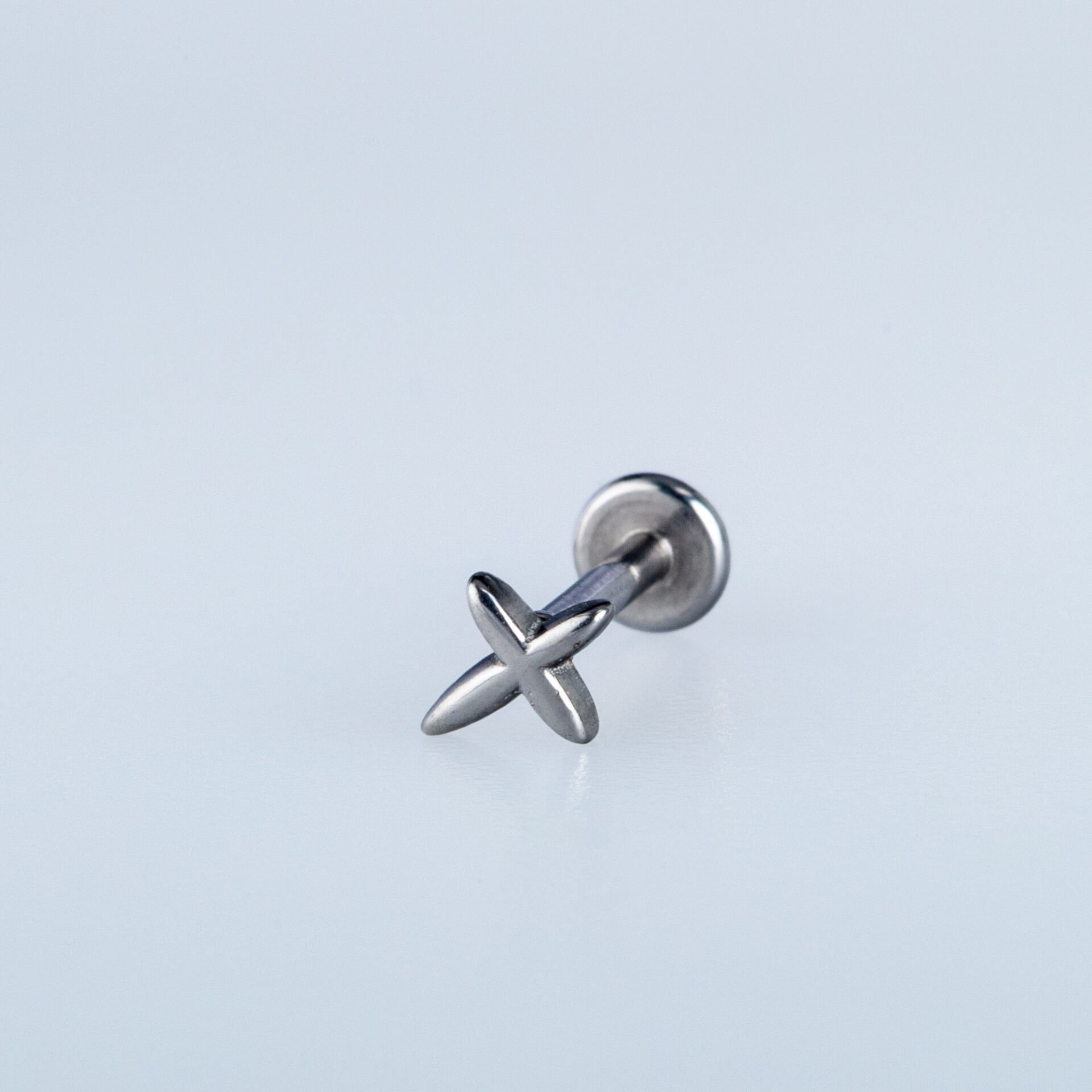 Piercing Çelik Gotik Tragus Haç