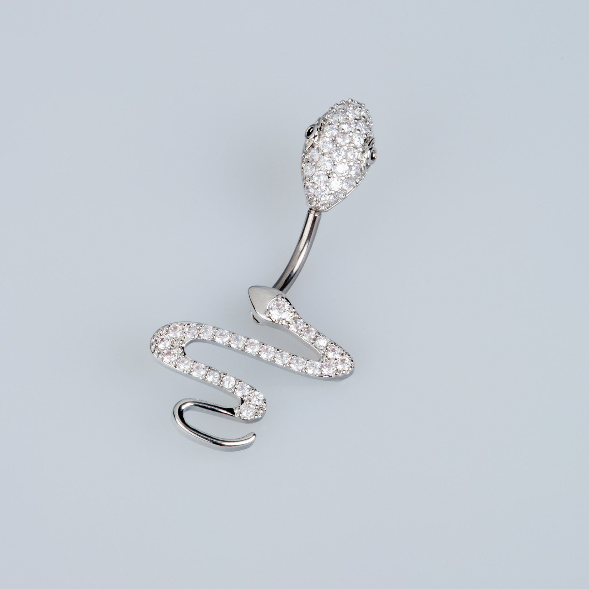 ثقب البطن الأفعى