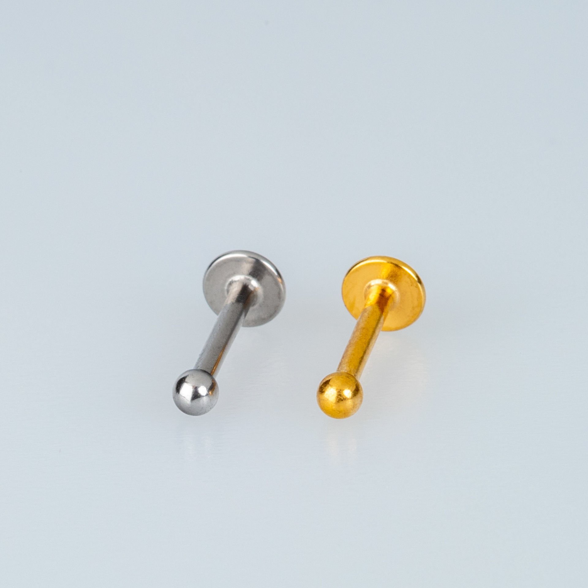 Piercing Labret 2mm top